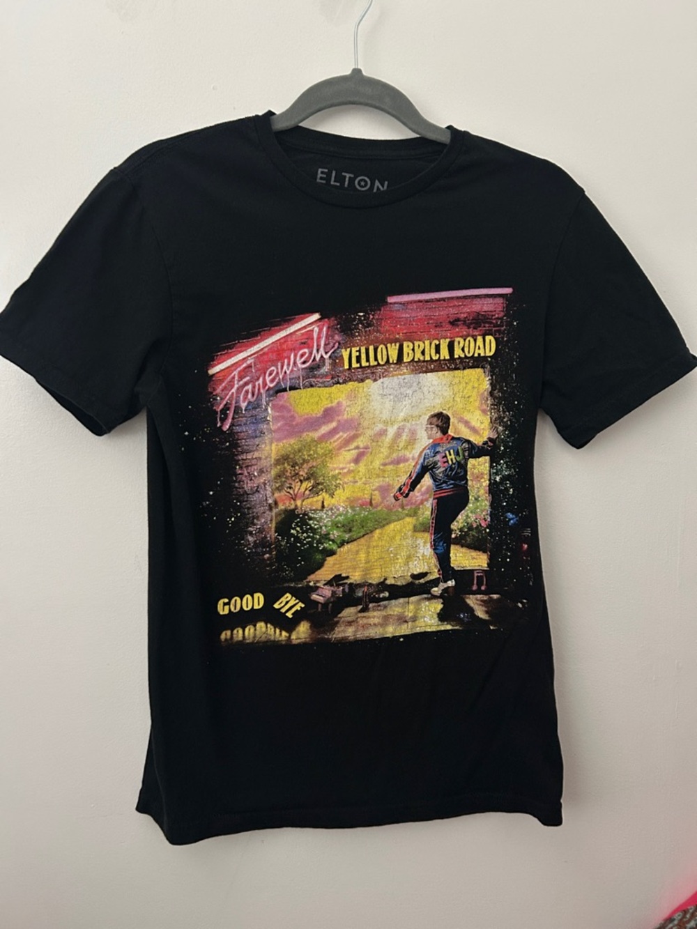 Elton John 'Farewell Yellow Brick Road' Black  Graphic Tee Size S